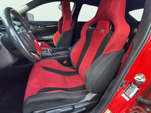 Used 2019 Honda Civic Type R image 11