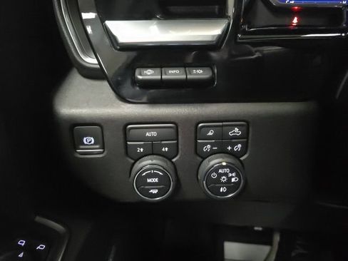 Certified 2024 Chevrolet Silverado 1500 LTZ w/ Technology Package image 19