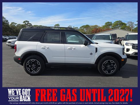 New 2025 Ford Bronco Sport Outer Banks w/ Outer Banks Tech Package+ AWD/4WD image 3