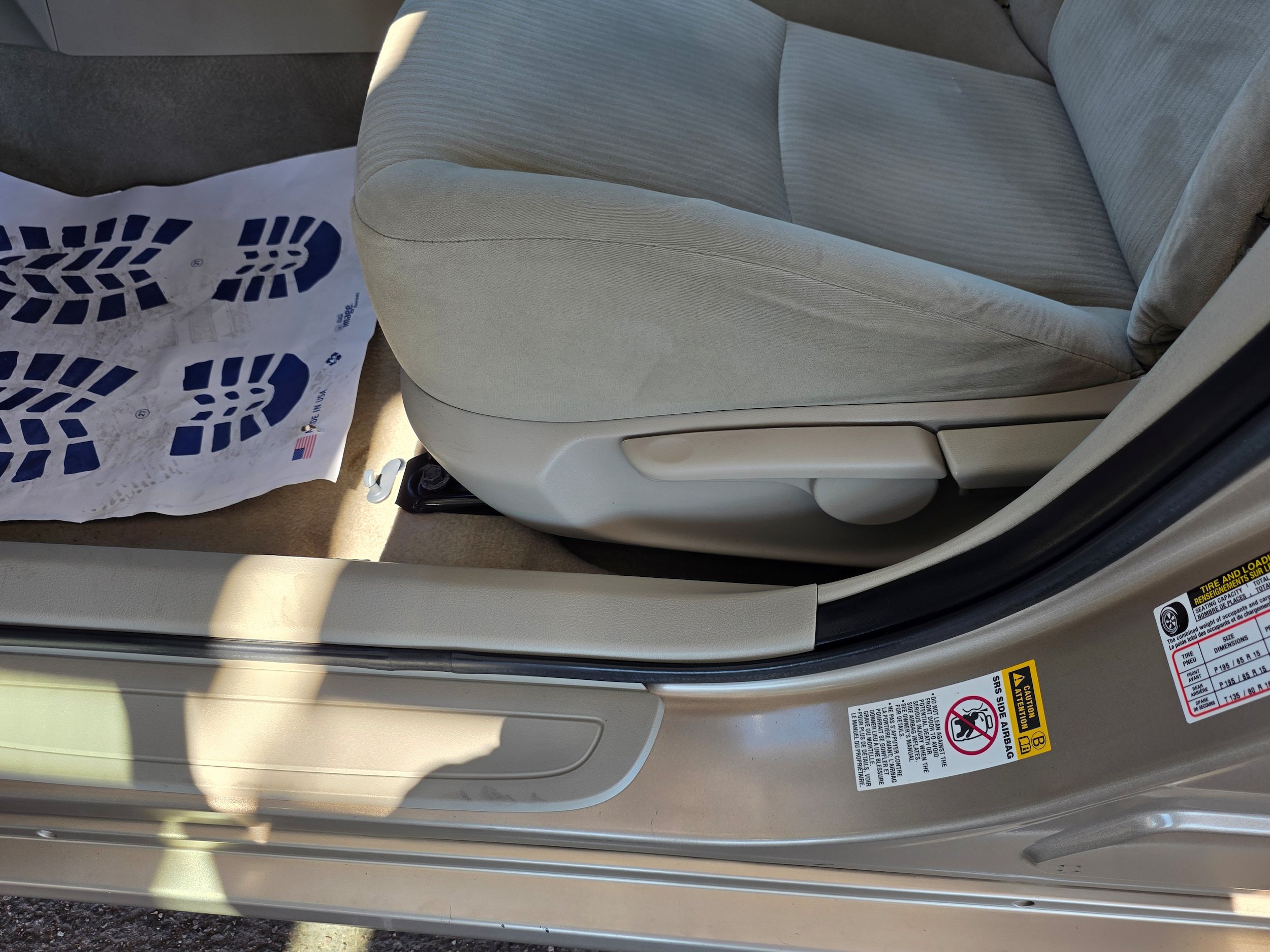 Used 2010 Toyota Corolla LE FWD image 14