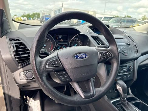 Used 2018 Ford Escape SE FWD image 11