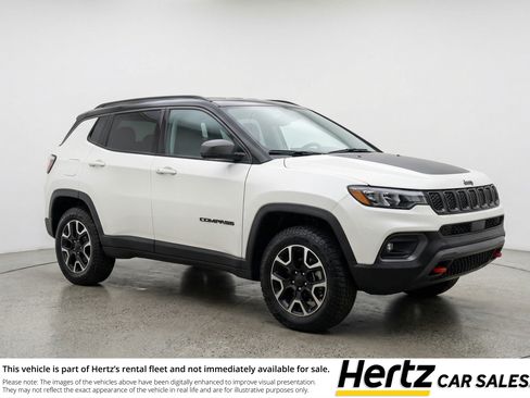 Used 2025 Jeep Compass Trailhawk AWD/4WD image 1