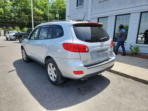 Used 2009 Hyundai Santa Fe Limited FWD image 3