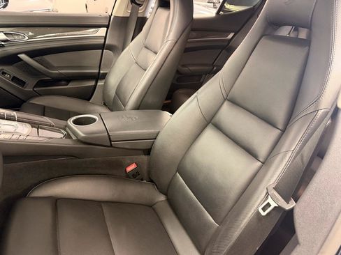 Used 2016 Porsche Panamera 4 AWD/4WD image 15