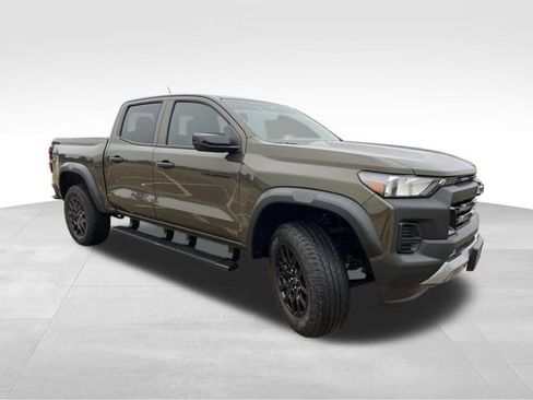 Used 2024 Chevrolet Colorado Trail Boss w/ Advanced Trailering Package image 8