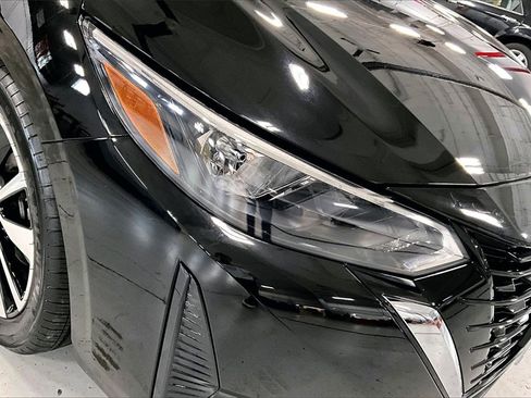 Certified 2025 Nissan Sentra SV w/ SV Premium Package image 27