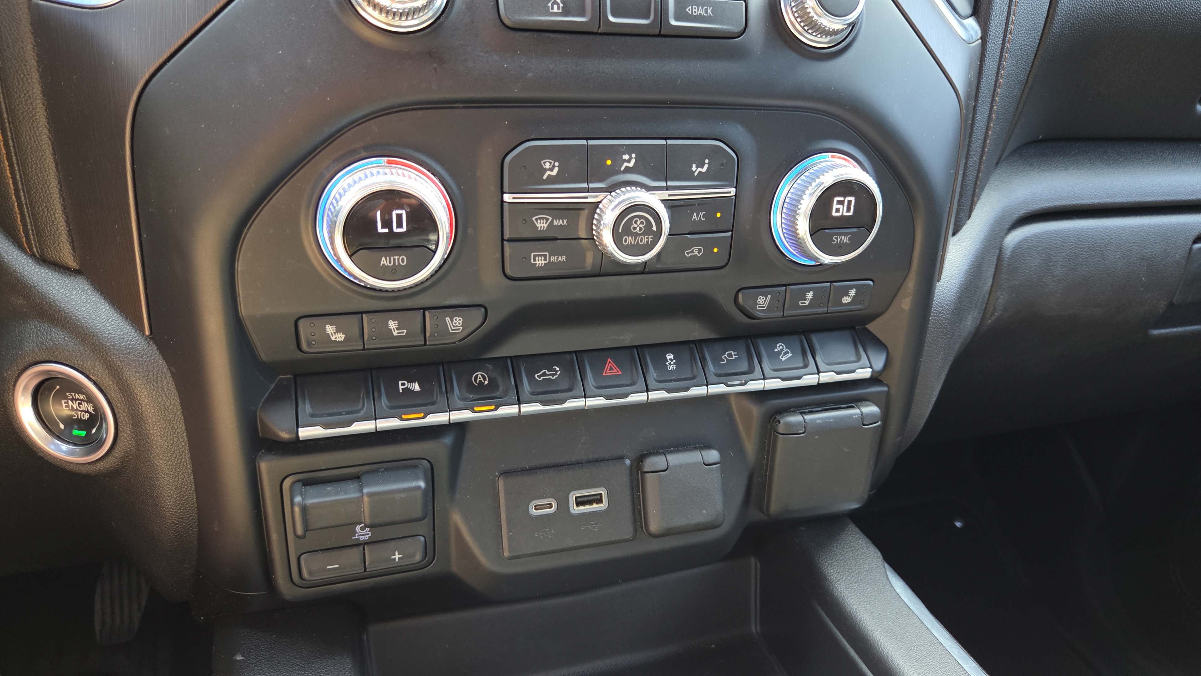 Used 2021 GMC Sierra 1500 AT4 w/ Driver Alert Package I AWD/4WD image 24