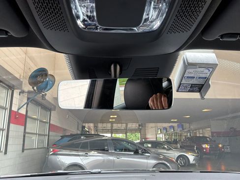 Used 2025 Mercedes-Benz GLA 250 image 19