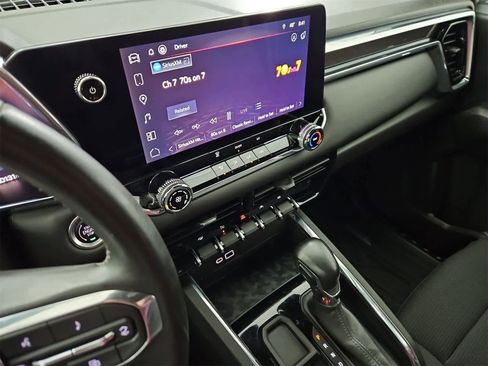 Used 2024 GMC Canyon Elevation image 27