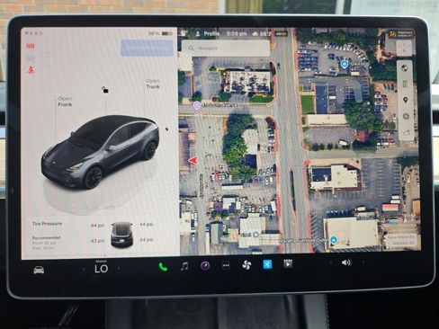 Used 2023 Tesla Model Y Long Range AWD/4WD image 39