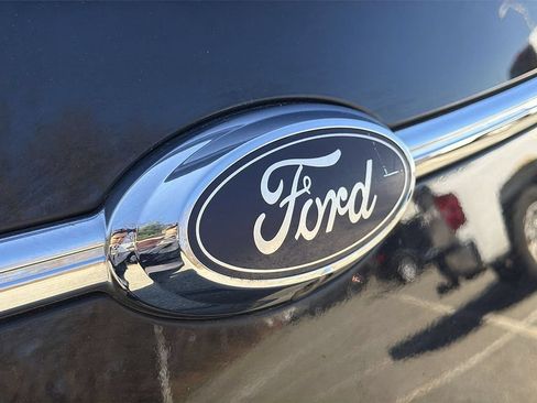 Used 2019 Ford Taurus SE FWD image 15
