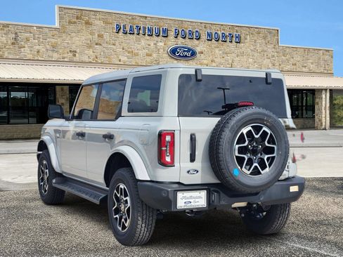 New 2026 Ford Bronco Outer Banks AWD/4WD image 4