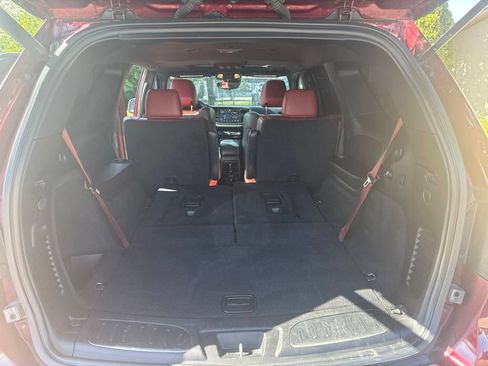 Used 2022 Dodge Durango SRT w/ Technology Group AWD/4WD image 18