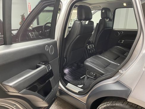 Used 2013 Land Rover Range Rover HSE image 30