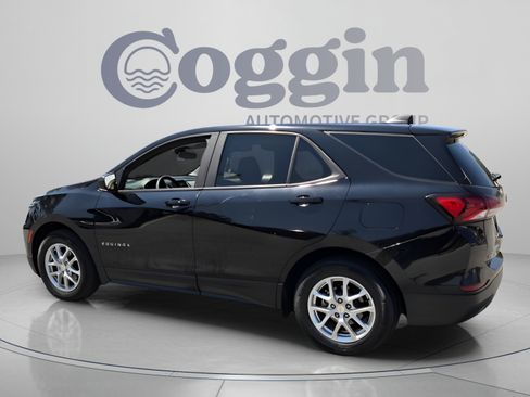 Certified 2023 Chevrolet Equinox LS w/ LS Convenience Package FWD image 3