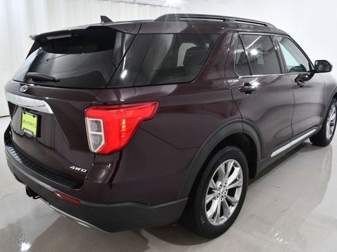 Used 2022 Ford Explorer XLT w/ Equipment Group 202A image 11