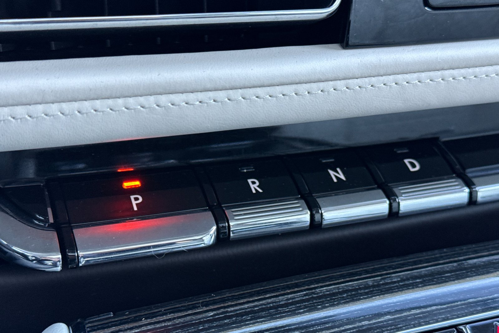 Certified 2023 Lincoln Aviator Black Label w/ Dynamic Handling Package AWD/4WD image 23