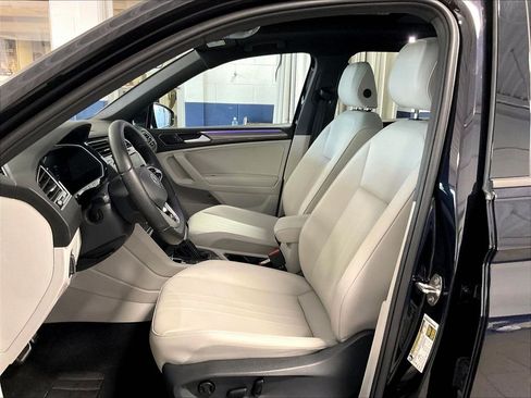 Used 2024 Volkswagen Tiguan SE R-Line AWD/4WD image 10