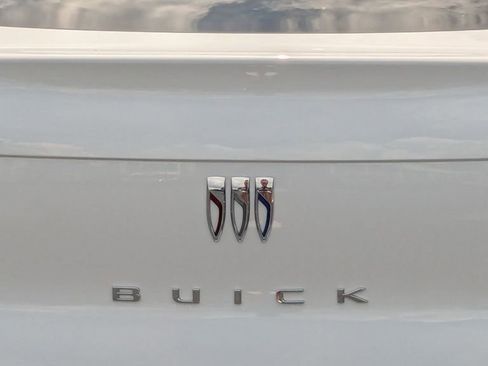 New 2025 Buick Envista Preferred image 23