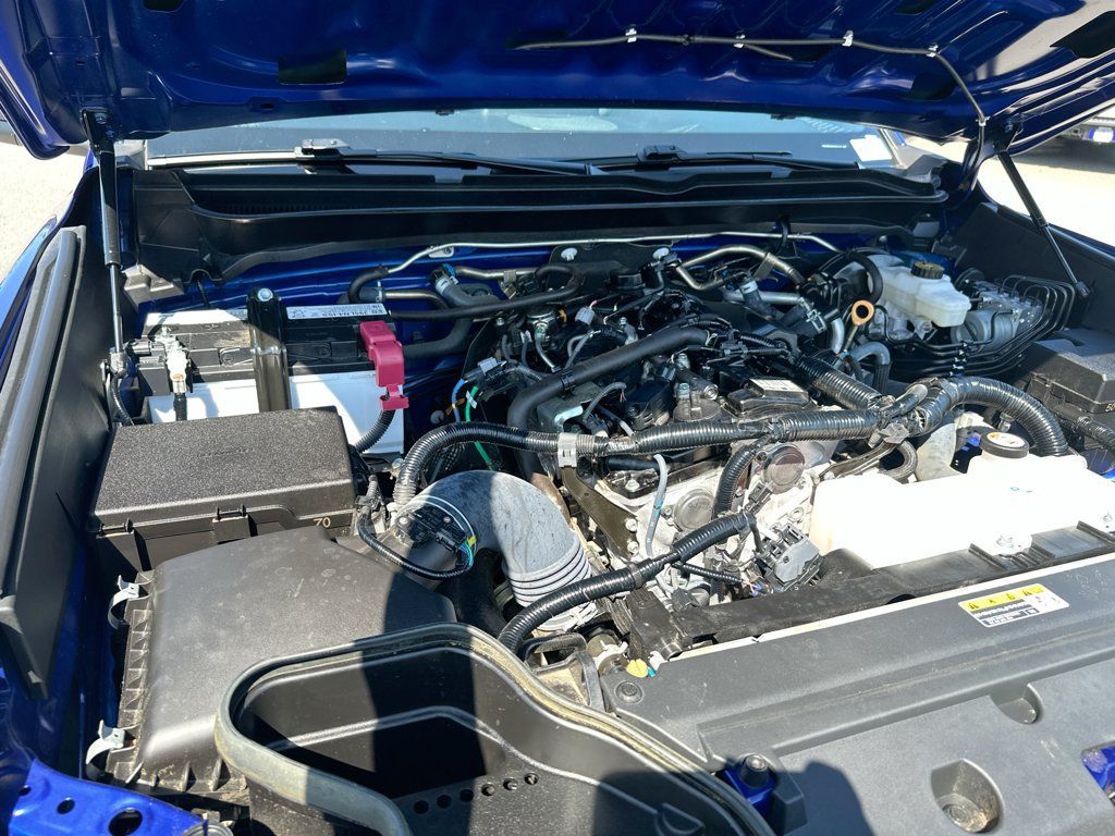 Used 2025 Toyota Tacoma SR5 RWD image 26