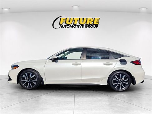 Used 2024 Honda Civic EX-L image 6