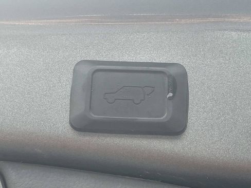 Used 2022 Toyota RAV4 XLE w/ Convenience Package AWD/4WD image 13