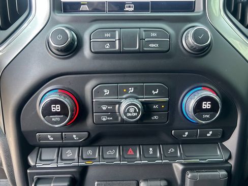 Used 2021 Chevrolet Silverado 1500 LT Trail Boss w/ Convenience Package II AWD/4WD image 25