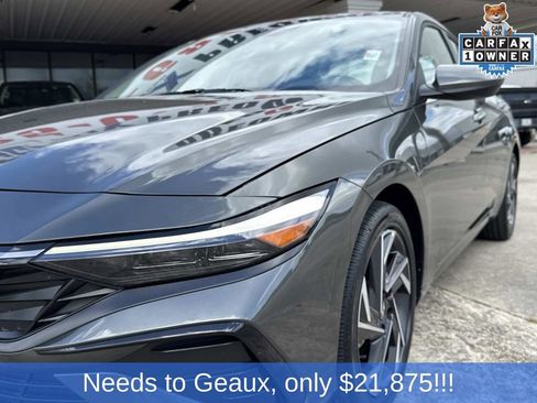 Used 2025 Hyundai Elantra SEL FWD image 7
