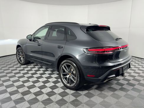 Certified 2025 Porsche Macan image 3