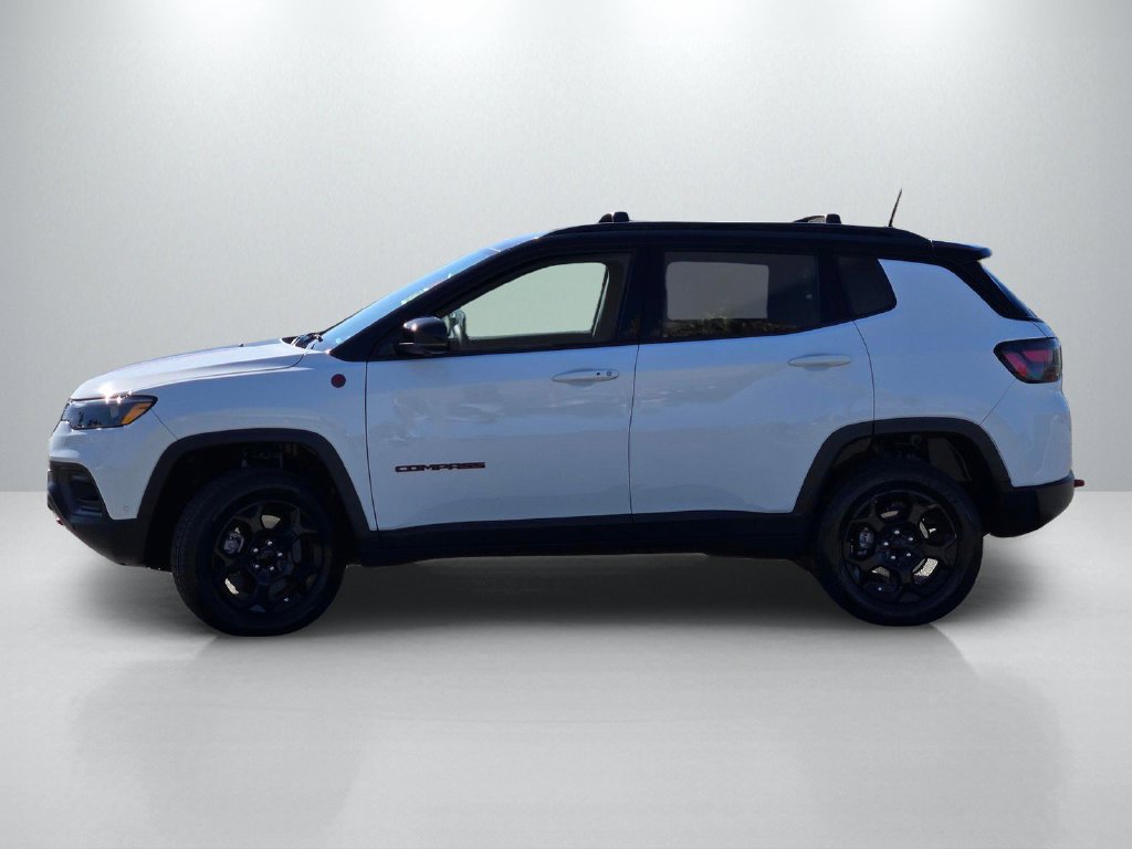 Used 2023 Jeep Compass Trailhawk w/ Trailhawk Elite Group AWD/4WD image 7