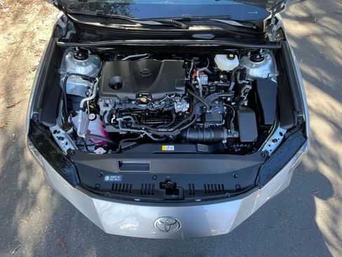 Used 2025 Toyota Camry LE image 31