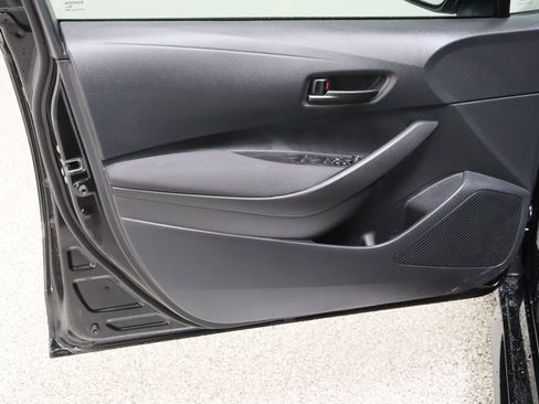 Used 2026 Toyota Corolla LE FWD image 12