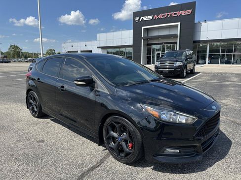 Used 2018 Ford Focus ST FWD image 1