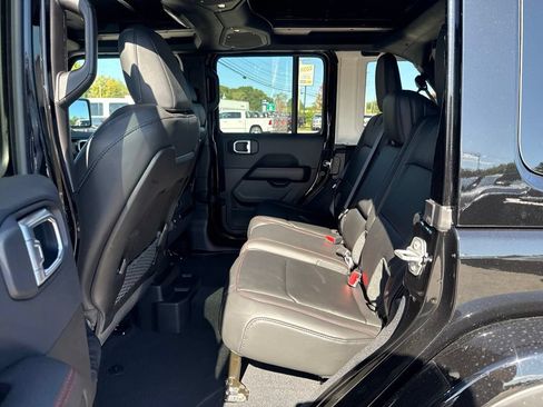 New 2027 Jeep Wrangler Unlimited Rubicon AWD/4WD image 20