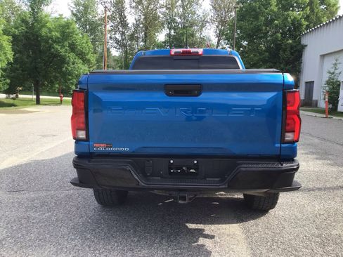 Used 2023 Chevrolet Colorado Z71 w/ Z71 Convenience Package 2 AWD/4WD image 6
