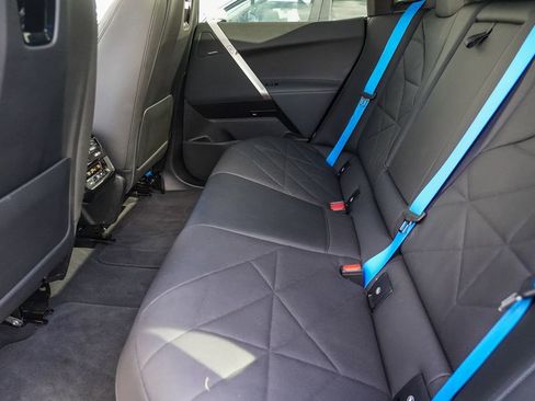 Used 2024 BMW iX xDrive50 image 19