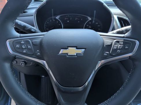 Used 2024 Chevrolet Equinox LT FWD image 16