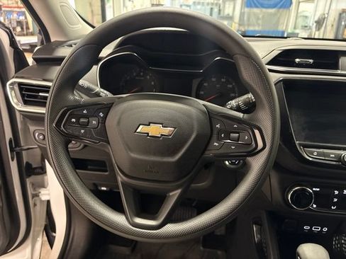 Used 2023 Chevrolet TrailBlazer LT w/ Convenience Package AWD/4WD image 15