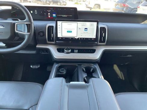 Certified 2025 Ford Expedition Active AWD/4WD image 13