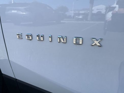 Used 2022 Chevrolet Equinox LS w/ LS Convenience Package FWD image 29