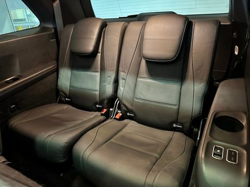 Used 2023 Mercedes-Benz GLS 450 4MATIC image 14