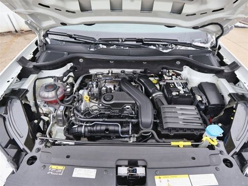 Certified 2022 Volkswagen Taos SE w/ Driver Assistance Package image 26