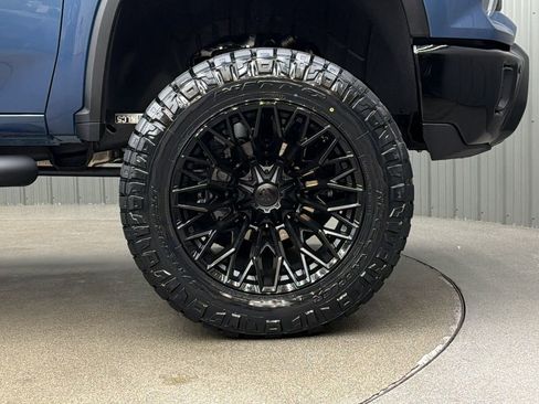 Used 2026 Chevrolet Silverado 2500 Custom w/ Custom Value Package image 10