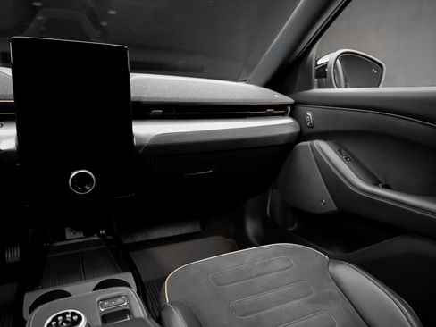 Used 2021 Ford Mustang Mach-E GT image 39