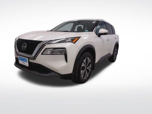 Used 2021 Nissan Rogue SV image 3