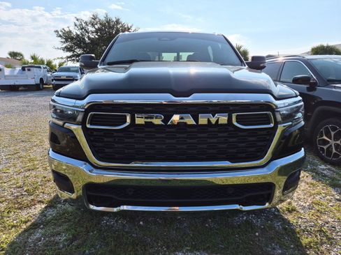 Used 2025 RAM 1500 Big Horn AWD/4WD image 2