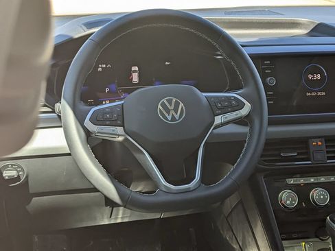 Used 2023 Volkswagen Taos SE w/ Panoramic Sunroof Package AWD/4WD image 14