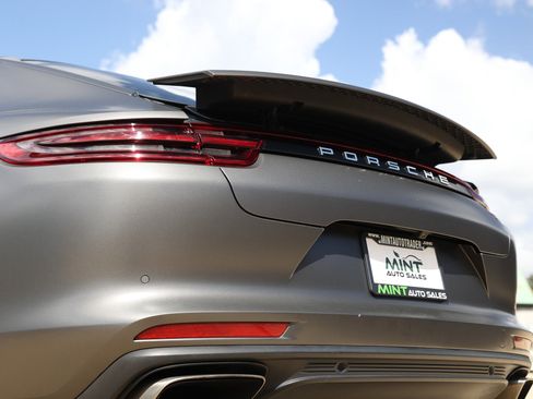 Used 2018 Porsche Panamera 4 AWD/4WD image 56