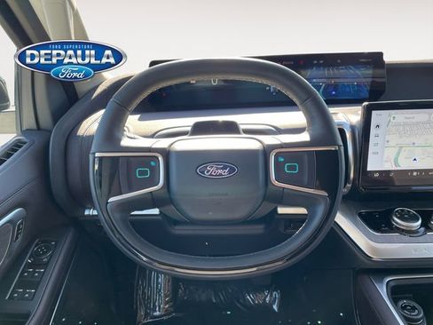 Certified 2025 Ford Expedition Platinum w/ Platinum Ultimate Package AWD/4WD image 15