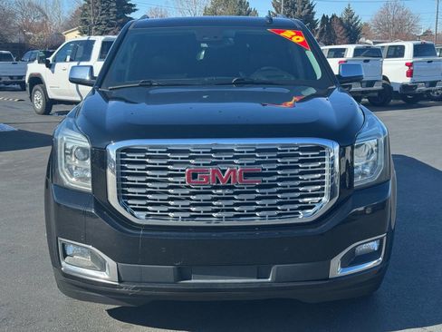 Used 2020 GMC Yukon XL Denali w/ Denali Ultimate Package image 3
